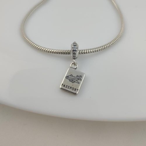 Berloque Prata 925 Pendente Passaporte. Estoque Limitado - Sob Consulta -