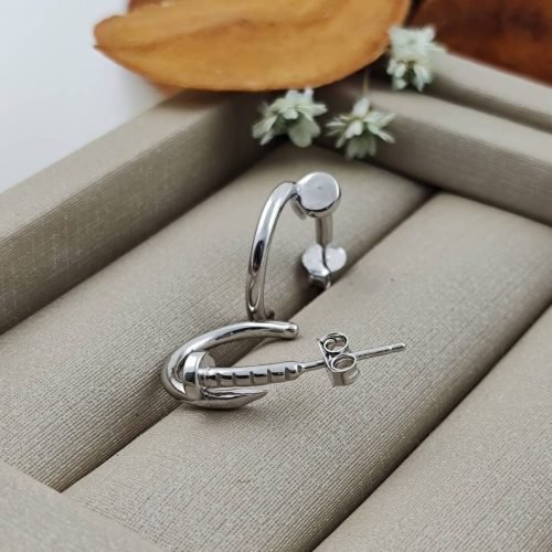 Brinco Prata 925 Brinco Inspiração Prego – Estoque Limitado – Sob Consulta