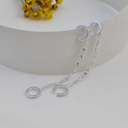 Brinco Prata 925 Piercing Fake com Corrente – Estoque Limitado – Sob Consulta