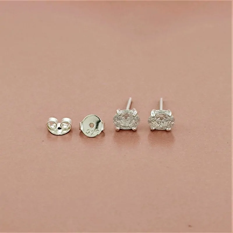 Brinco Prata 925 Ponto de Luz Zircônia Oval 4x6 mm – Estoque Limitado – Sob Consulta